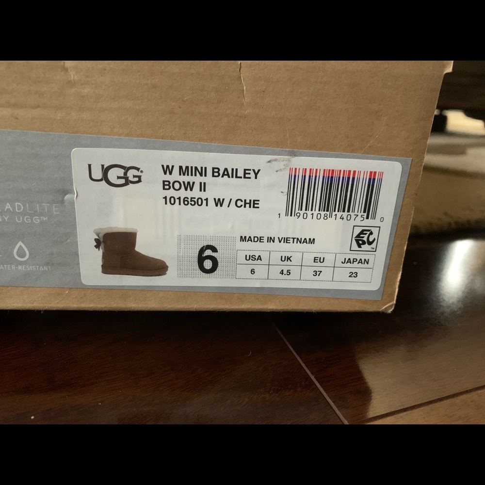 Ugg bailey bow mini